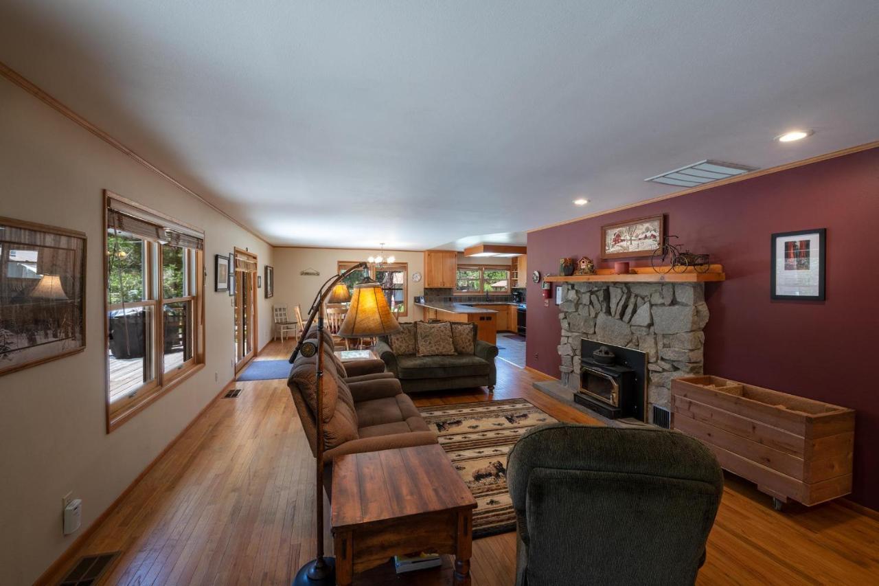 Apple Tree Bear House Villa Yosemite West Exterior photo